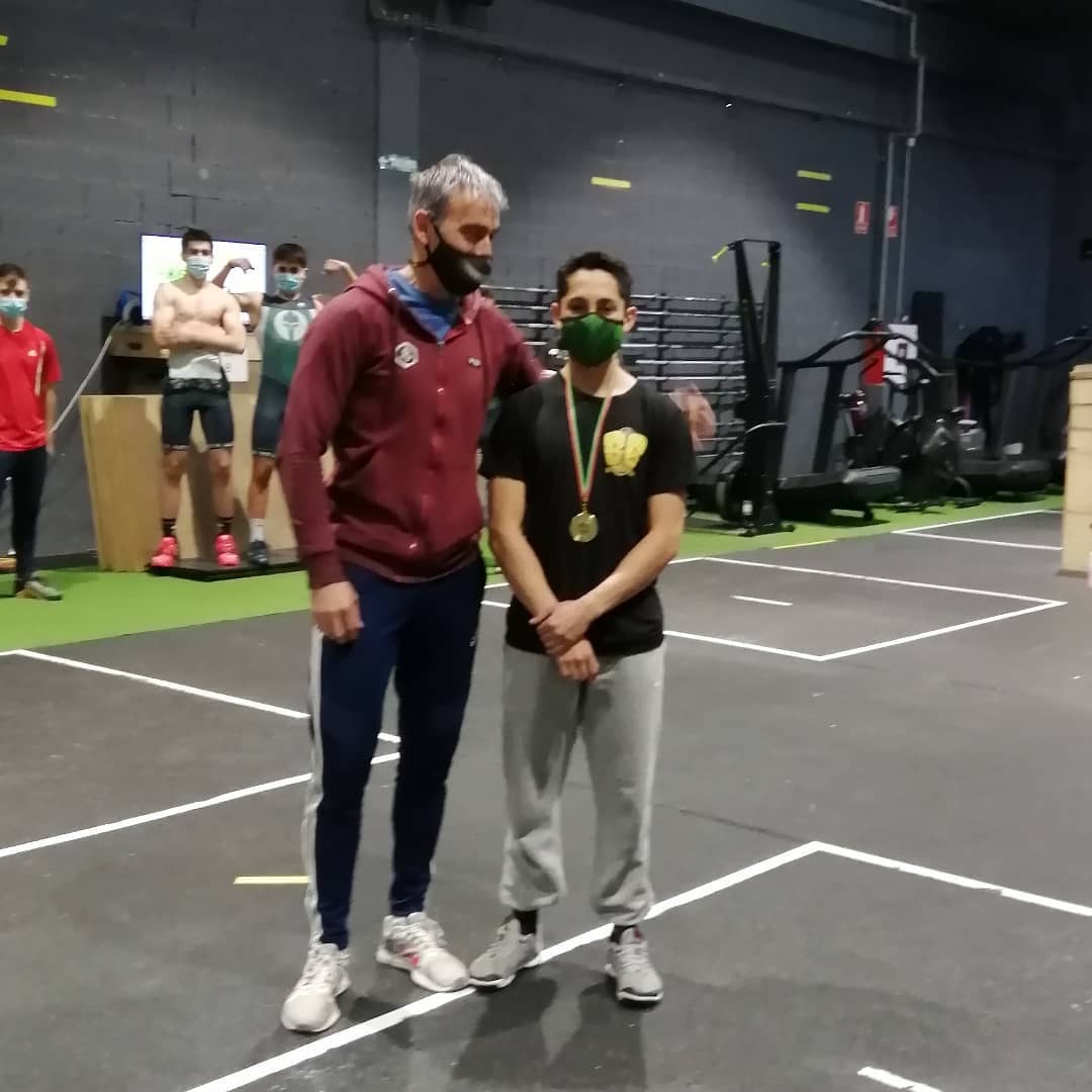 Nuevos r&eacute;cords navarros en halterofilia